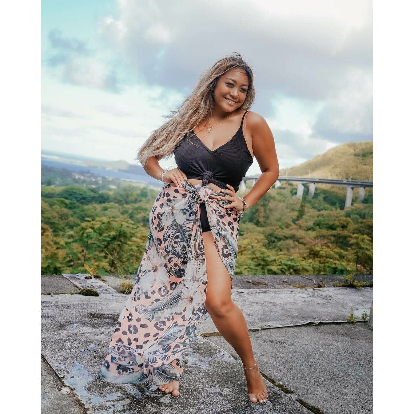 "Pink Panther x White Hibiscus" Pareo