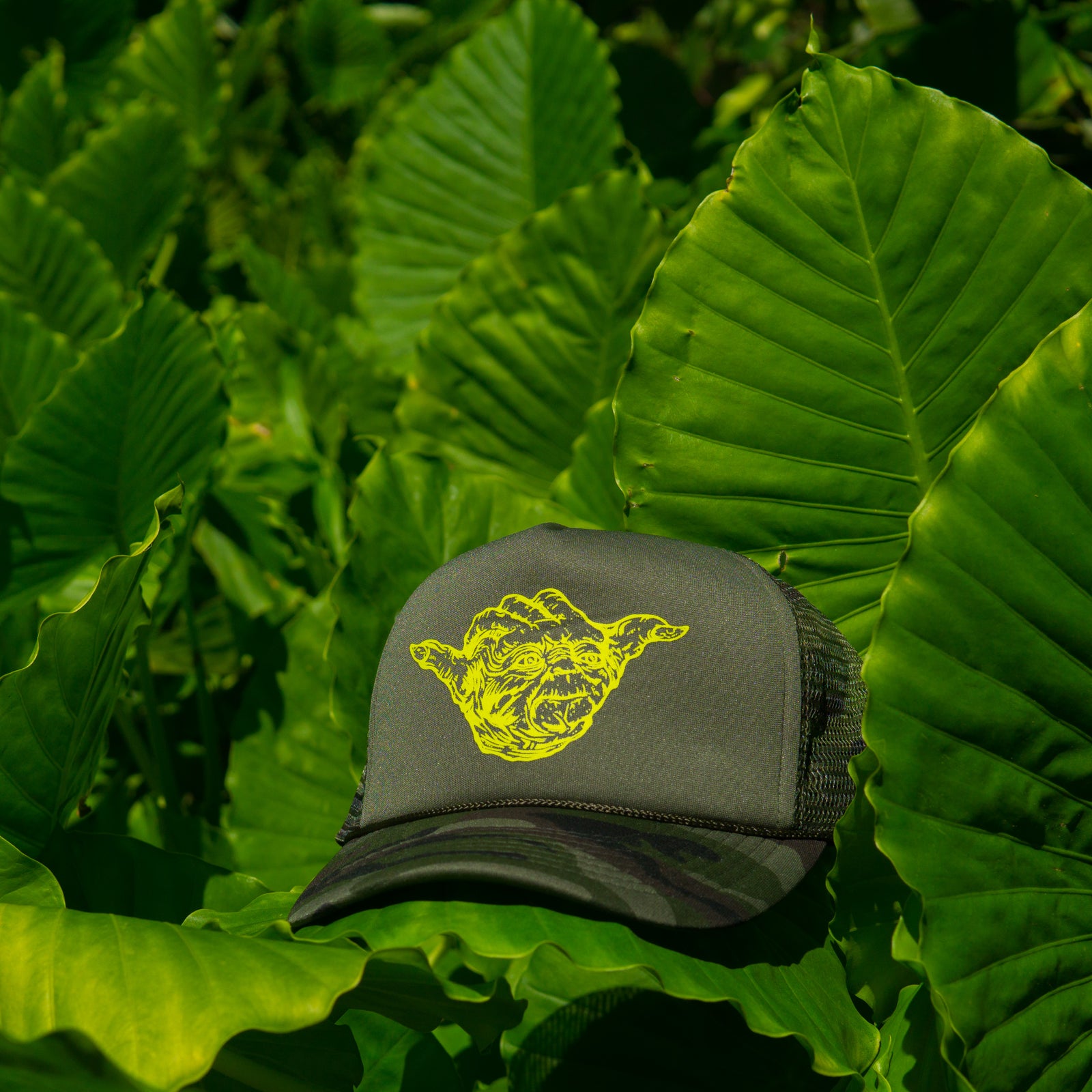Yo Shaka - Green/Camo Trucker